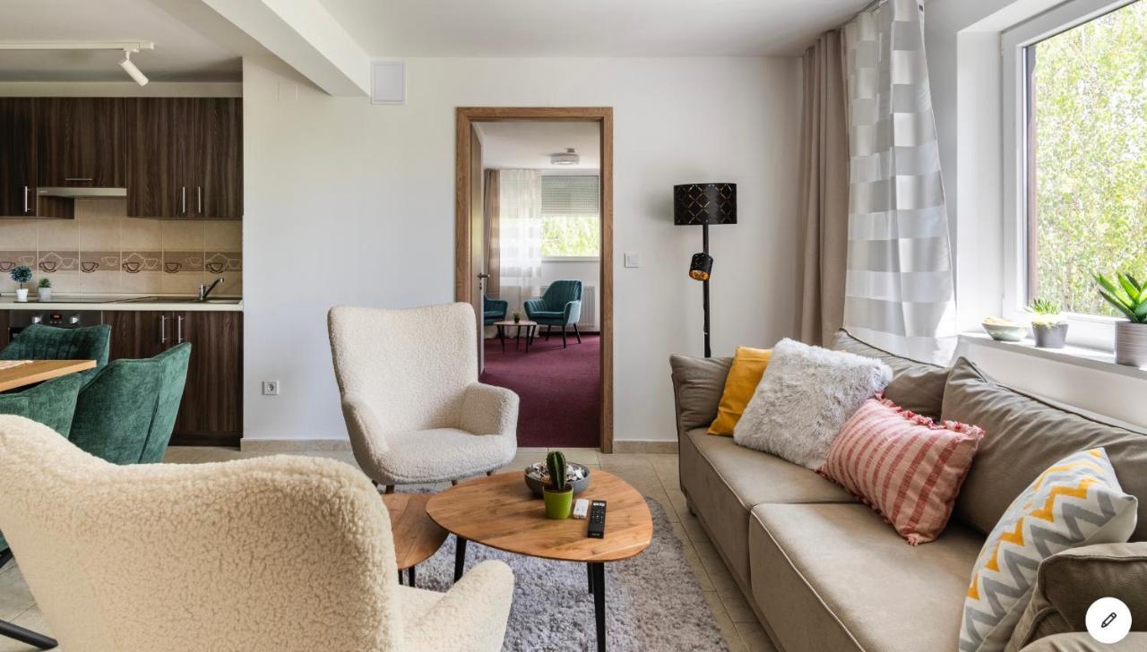 Sinus Premium Aparthotel Siófok Zewnętrze zdjęcie