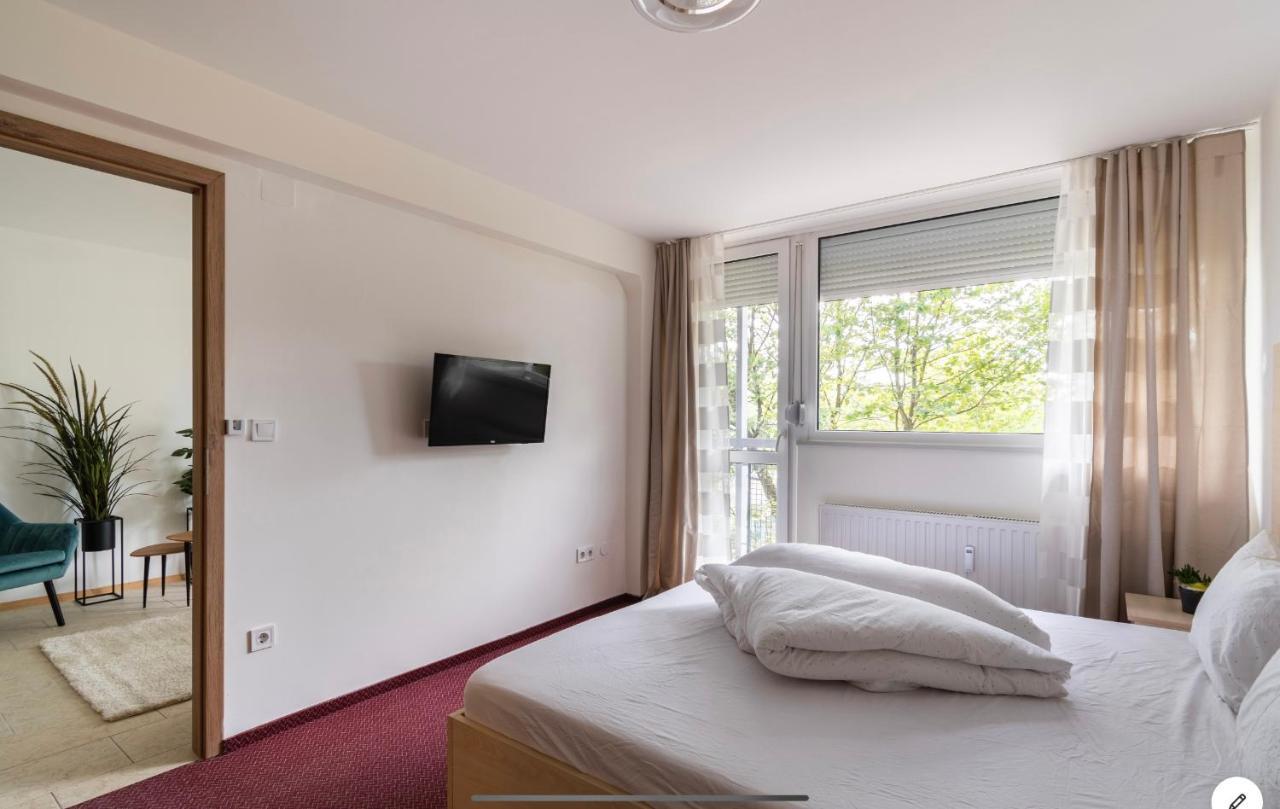 Sinus Premium Aparthotel Siófok Zewnętrze zdjęcie
