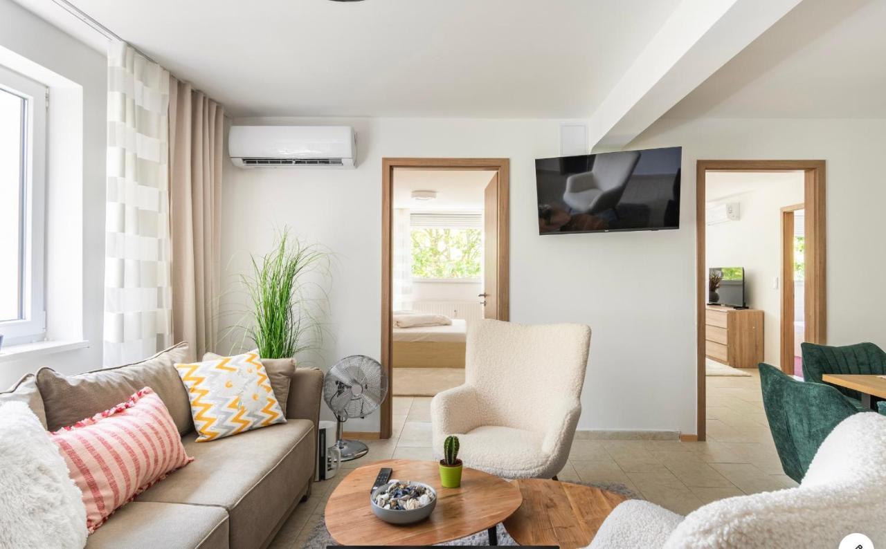 Sinus Premium Aparthotel Siófok Zewnętrze zdjęcie