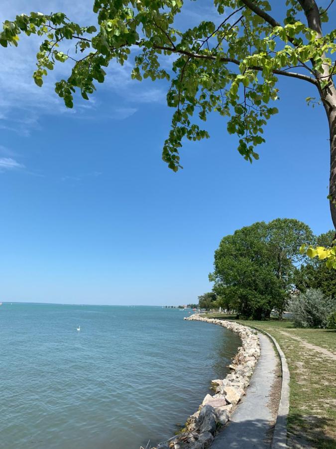 Sinus Premium Aparthotel Siófok Zewnętrze zdjęcie