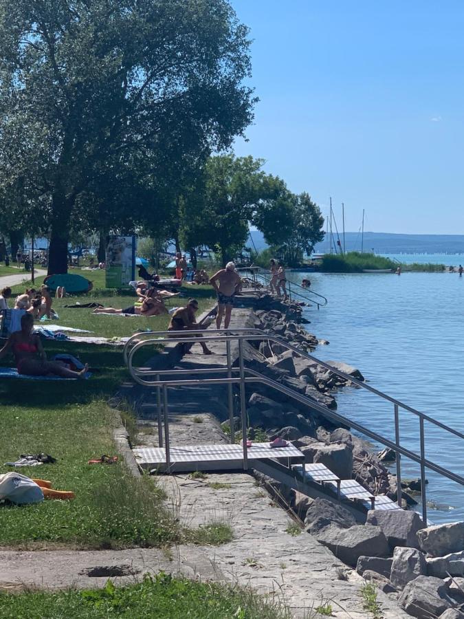 Sinus Premium Aparthotel Siófok Zewnętrze zdjęcie