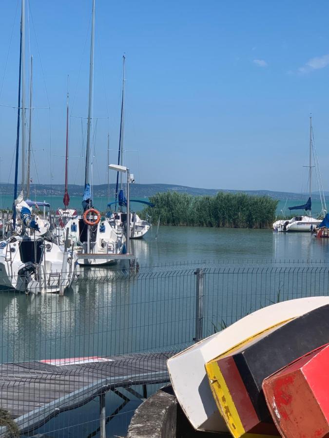 Sinus Premium Aparthotel Siófok Zewnętrze zdjęcie
