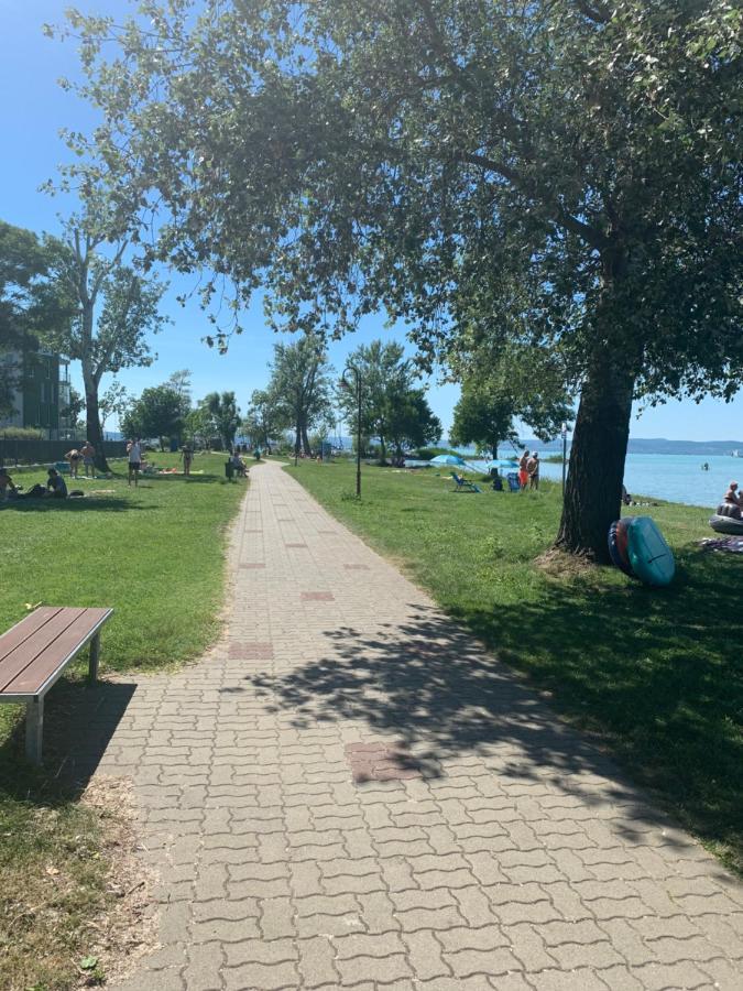 Sinus Premium Aparthotel Siófok Zewnętrze zdjęcie